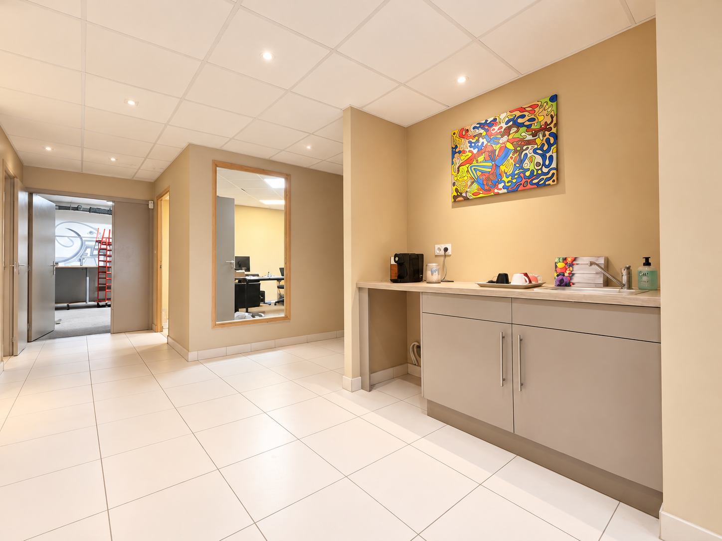 NICE   PASTEUR : LOCAL COMMERCIAL- 265 M2 - 6 PARKINGS